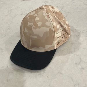 Melin a-game hydro size medium 58cm sand camo with black bill and black SnapBack
